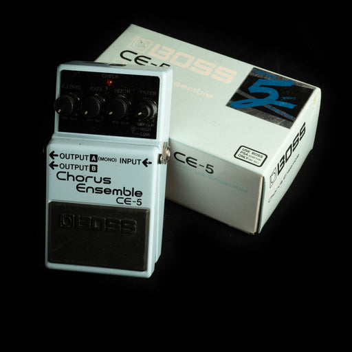 Used Boss CE-5 Chorus Pedal With Box - 2