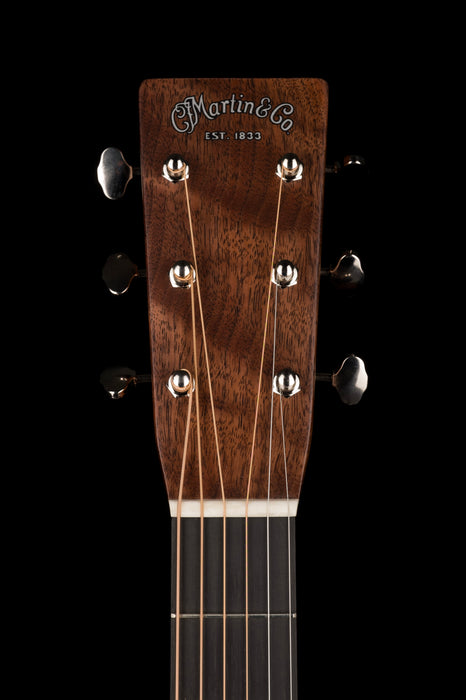 Martin Custom Shop 000-28 Figured Black Walnut With Sitka Spruce