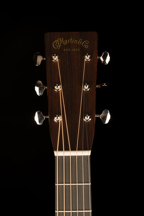 Martin D-28 Natural Dreadnought Acoustic Guitar Natural with Case