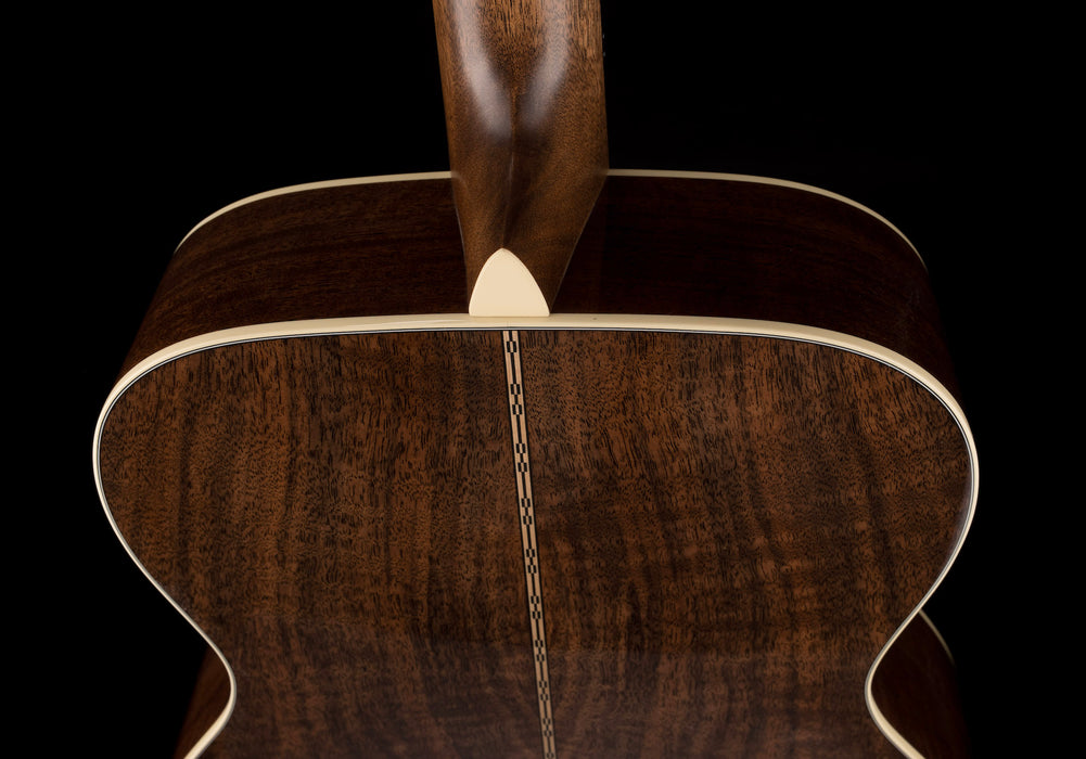 Martin Custom Shop 0000-28 Claro Walnut with Sitka Spruce