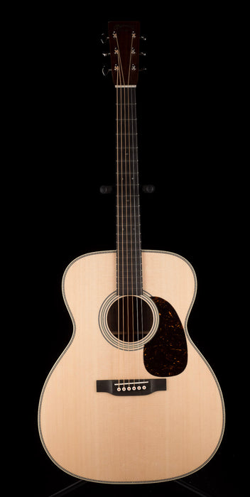 Martin Custom Shop 0000-28 Claro Walnut with Sitka Spruce