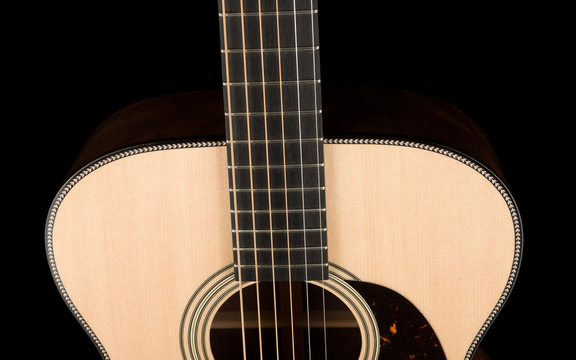 Martin Custom Shop 000-28 Figured Black Walnut With Sitka Spruce