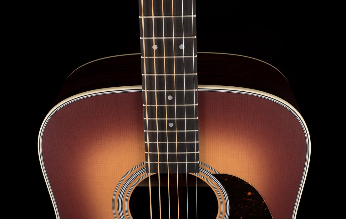 Martin D-28 Satin Amberburst with Case