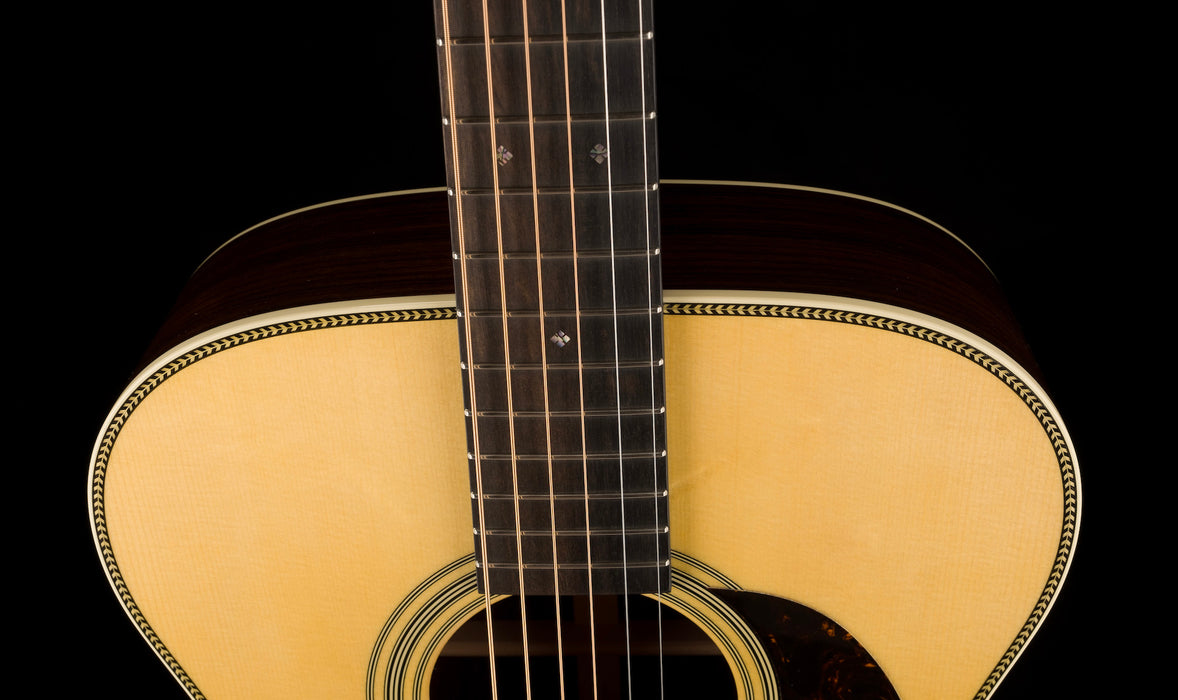 Martin Custom Shop 000-28 Wild Grain East Indian Rosewood with Italian Alpine Spruce Top Acoustic Guitar