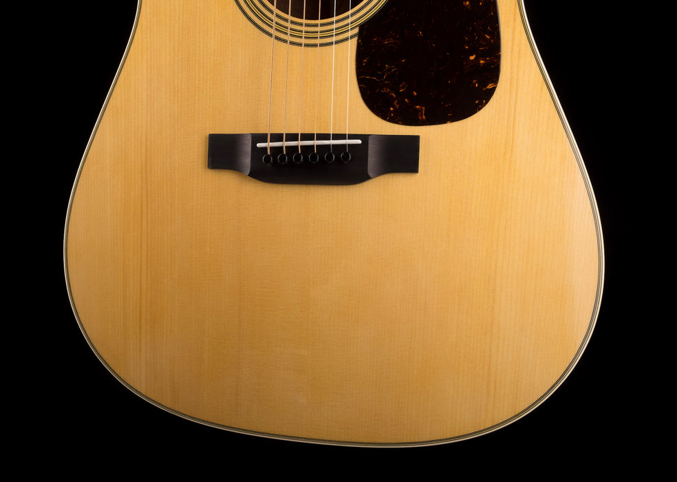 Martin Custom Shop D-28 Quilted Pommele Sapele with Adirondack Spruce With Case