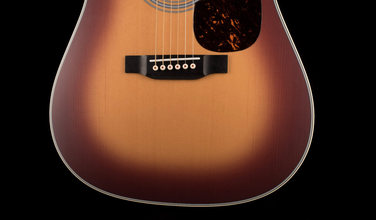 Martin D-28 Satin Amberburst with Case