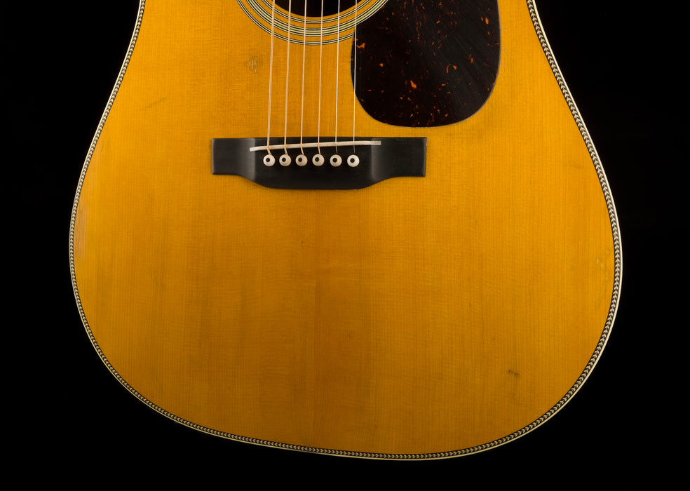 Martin D-28 Authentic 1937 Aged Natural with Case