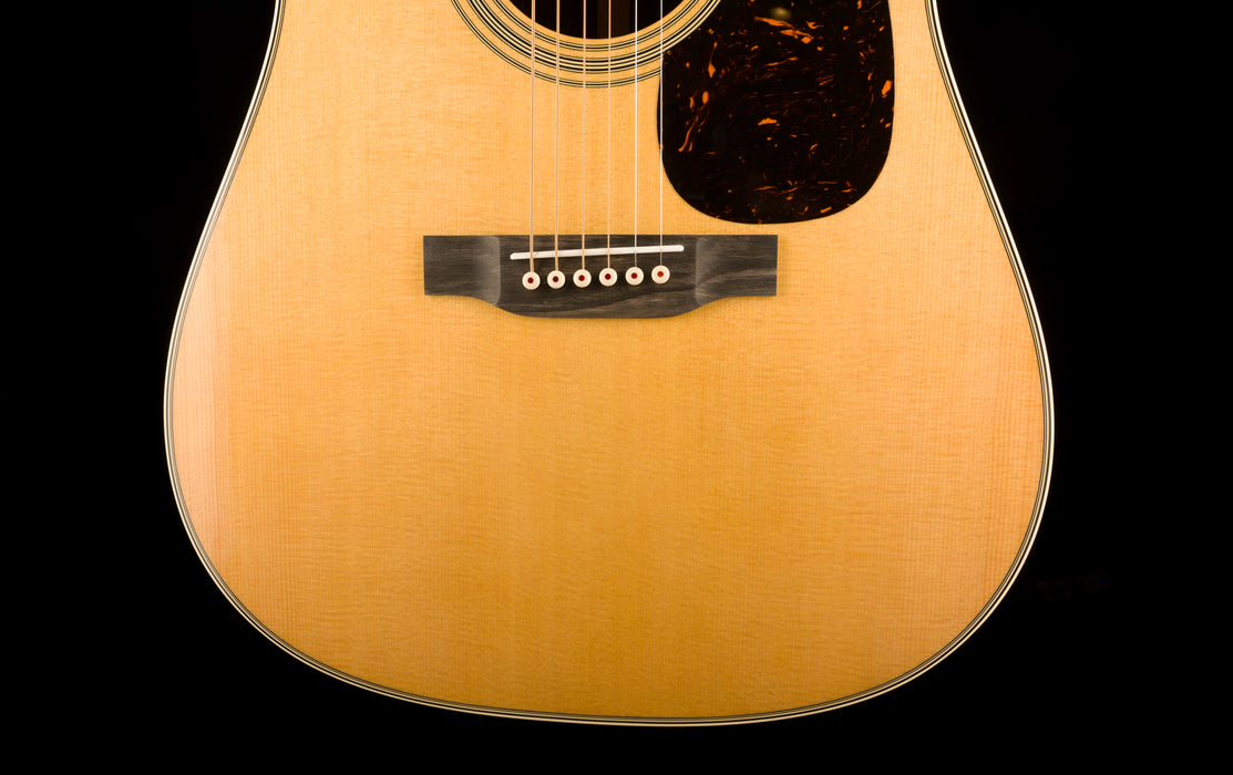 Martin D-28 Natural Dreadnought Acoustic Guitar Natural with Case