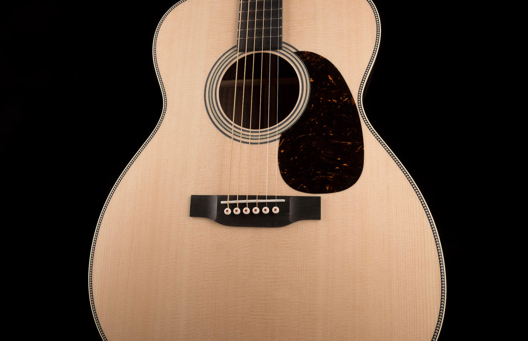 Martin Custom Shop 0000-28 Claro Walnut with Sitka Spruce