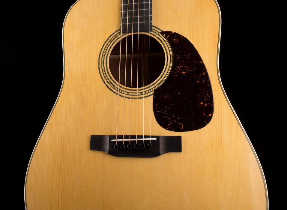 Martin Custom Shop D-28 Quilted Pommele Sapele with Adirondack Spruce With Case