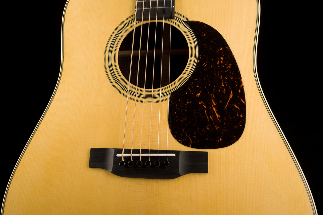 Martin Custom Shop D-28 Wild Grain East Indian Rosewood with Italian Alpine Spruce Top Acoustic Guitar