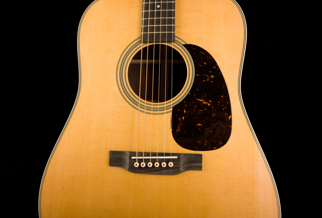 Martin D-28 Natural Dreadnought Acoustic Guitar Natural with Case