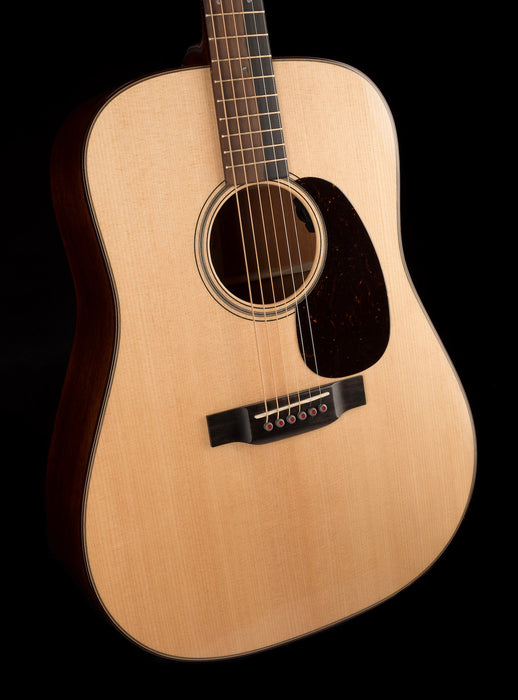 Used Martin D-18E Modern Deluxe Natural with OHSC