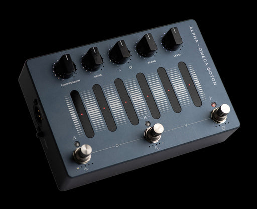 Darkglass Electronics Alpha Omega Photon AOPH PreampDI Interface Pedal