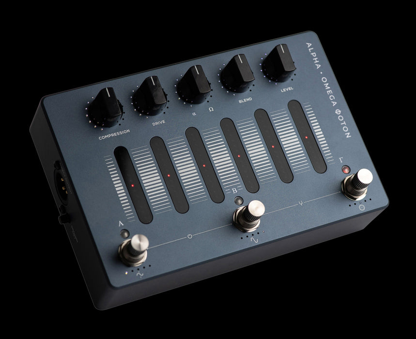 Darkglass Electronics Alpha Omega Photon AOPH PreampDI Interface Pedal