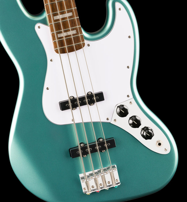 Squier Affinity Series Active Jazz Bass Laurel Fingerboard White Pickguard Mystic Sea Foam Green Front Body