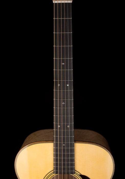 Martin Custom Shop 00 Style 28 Deep Body Birdseye Maple Acoustic Guitar