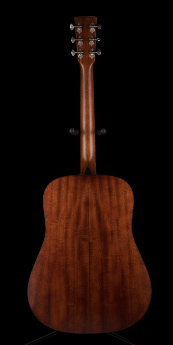 Martin D-18 StreetLegend Natural with Case