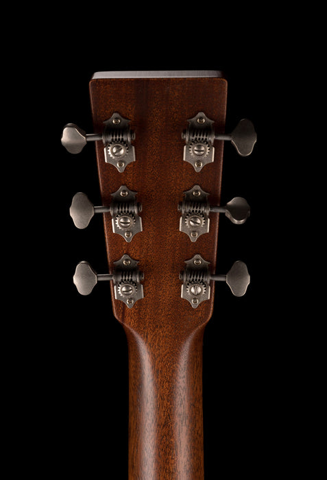 Martin D-18 StreetLegend Natural with Case