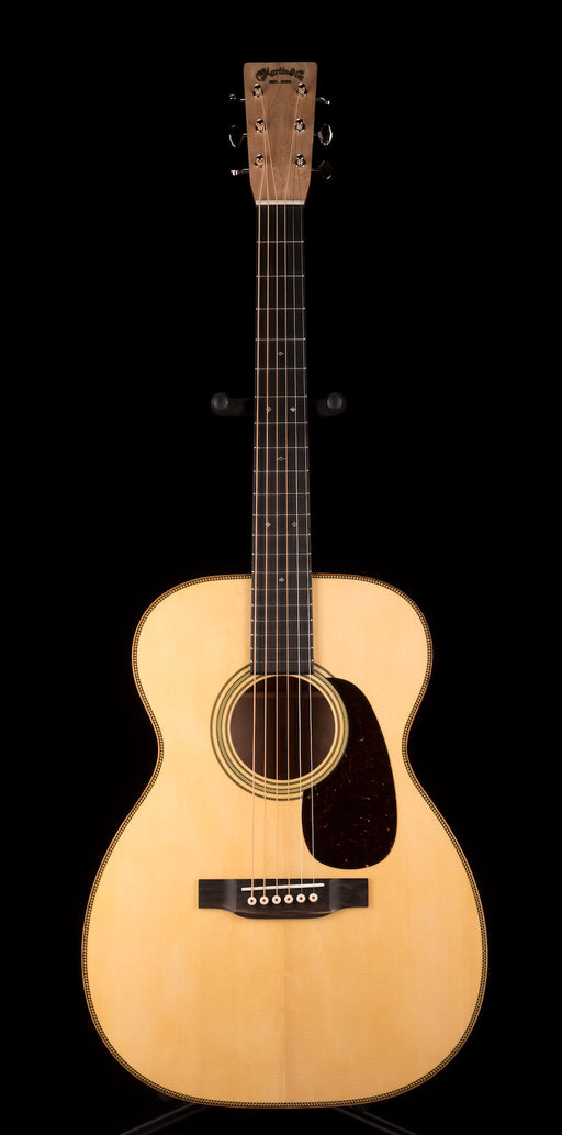 Martin Custom Shop 00 Style 28 Deep Body Birdseye Maple Acoustic Guitar