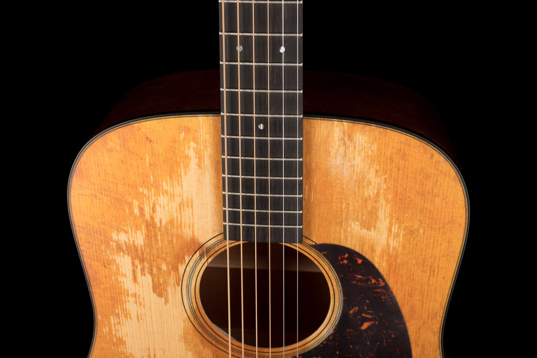 Martin D-18 StreetLegend Natural with Case