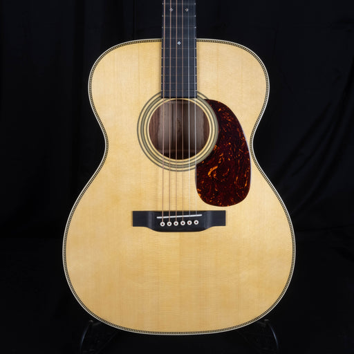 Martin Custom Shop 000 Size 28 Style Guatemalan Rosewood with Engelmann Spruce Top