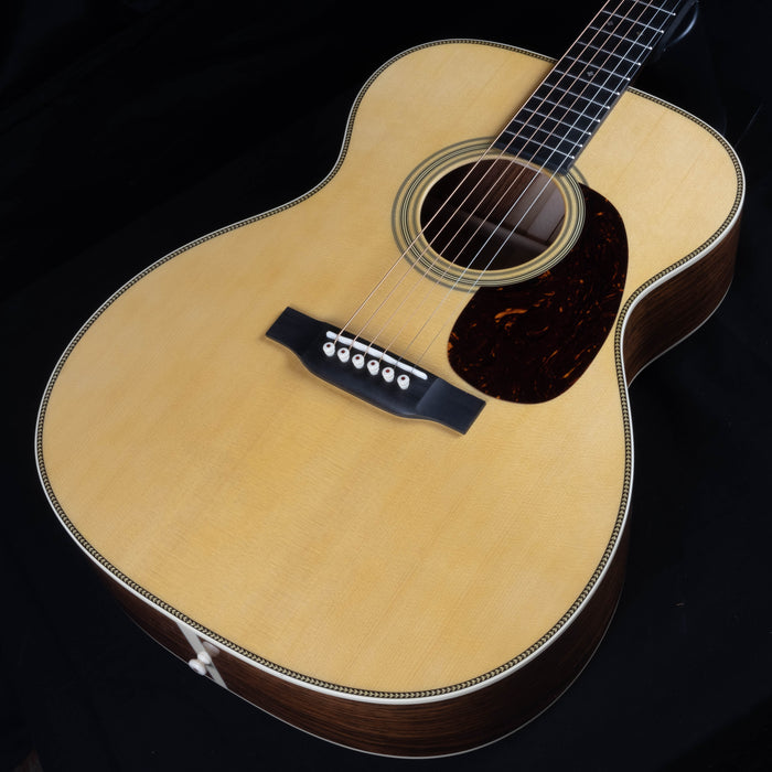 Martin Custom Shop 000 Size 28 Style Guatemalan Rosewood with Engelmann Spruce Top