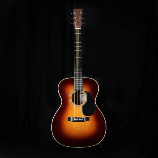 Used '17 Martin 000-28EC Eric Clapton Signature Model Sunburst Acoustic Guitar w OHSC